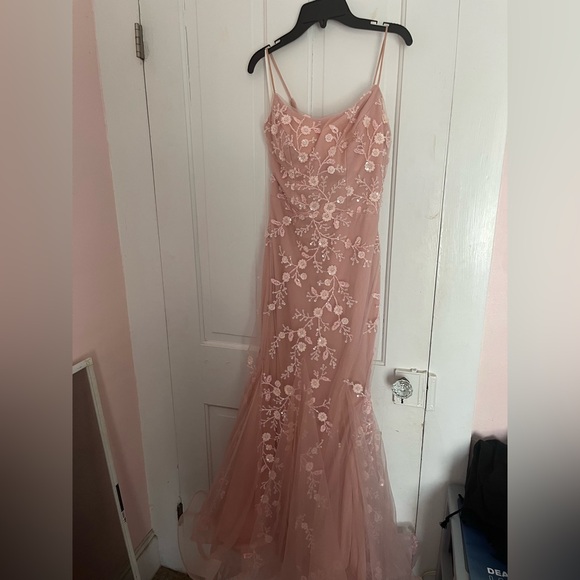Elegant Pink Floral Prom Dress - Picture 1 of 8